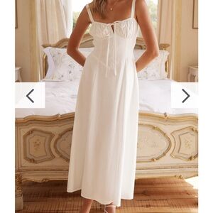 Billy J “Emalee” dress
Size 16
Never worn, tags still on